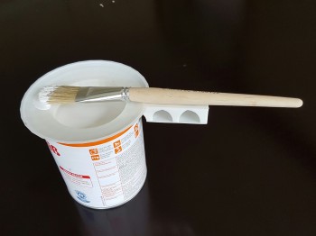 drip protection paintbrush holder