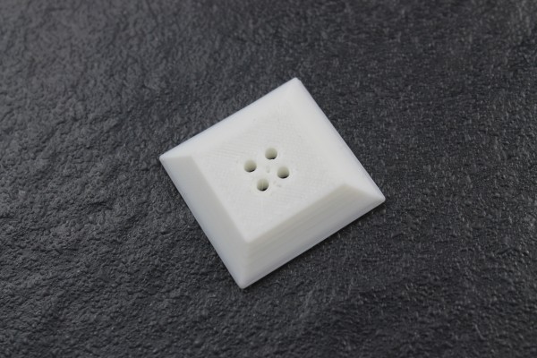 Knopf Quadrat Zulaufend 10 mm ausgedruckt - weiß